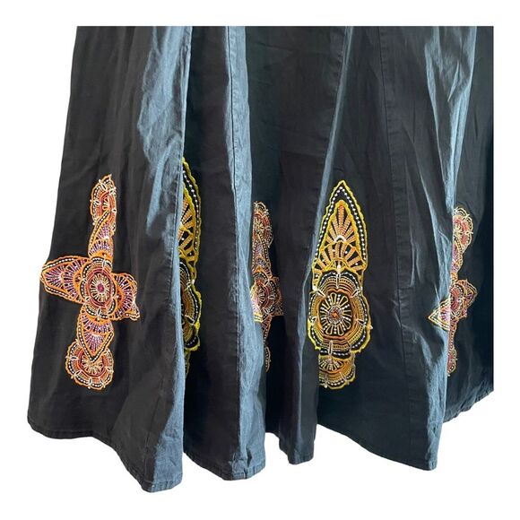 Calessa Embroidered black skirt - Picture 2 of 6